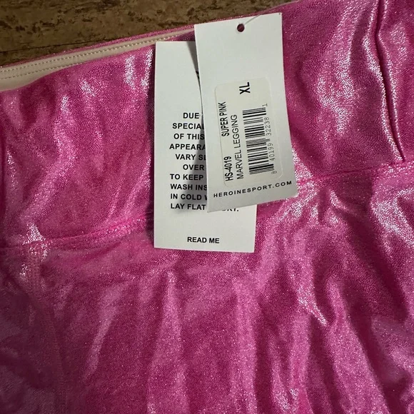 XL Heroine Sport Marvel Legging in Super Pink NWT - Picture 2 of 2